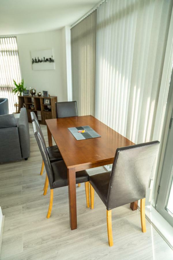 Serviced In Centre - Free Parking - Balcony - By Happy Days * Liverpool